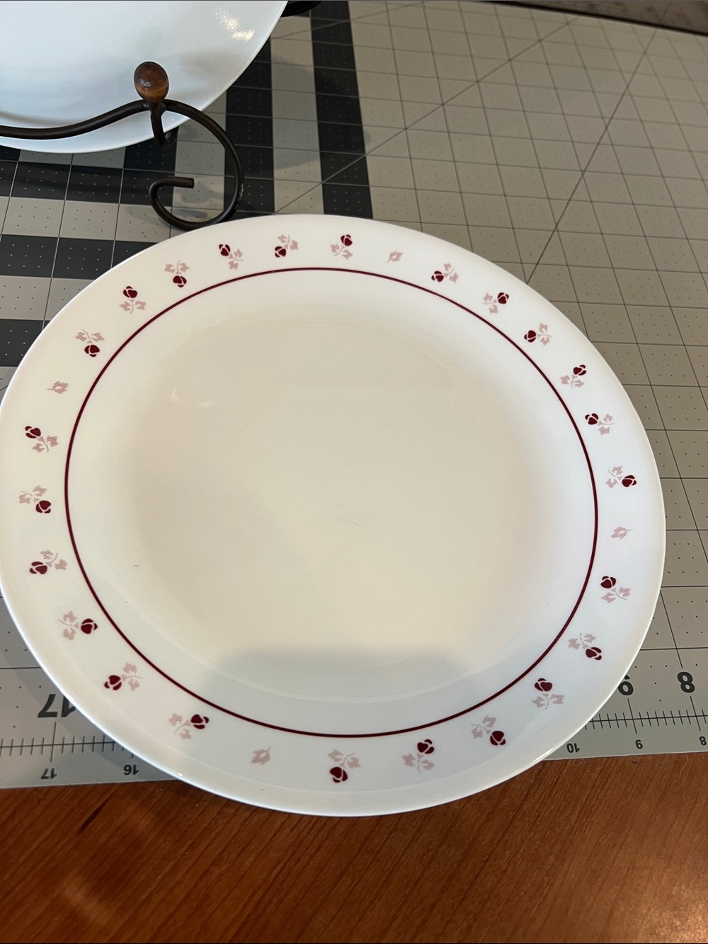 Corelle Burgandy Rose Dinner Plates- Set of 3 - Picture 4 of 7